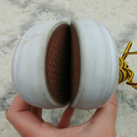 Vans Authentic Canvas Lace Up in Cream & White Sz7 - Picture 6 of 8